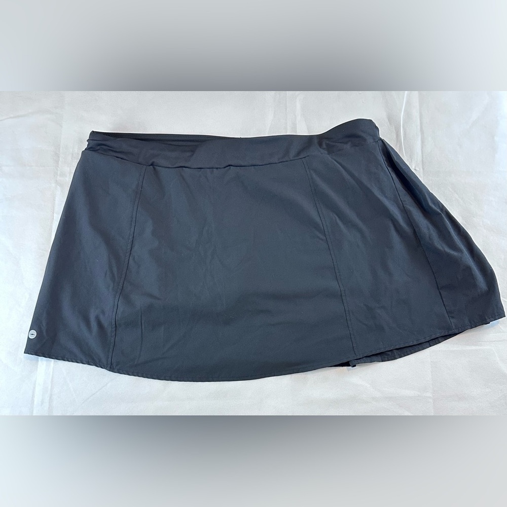Avia Black Athletic Skort with Built-In Shorts – Size‎ XL (16–18)